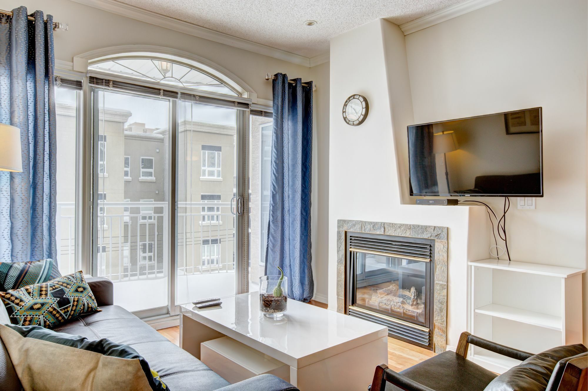 Suite Digs - Genesis YYC Buitenkant foto