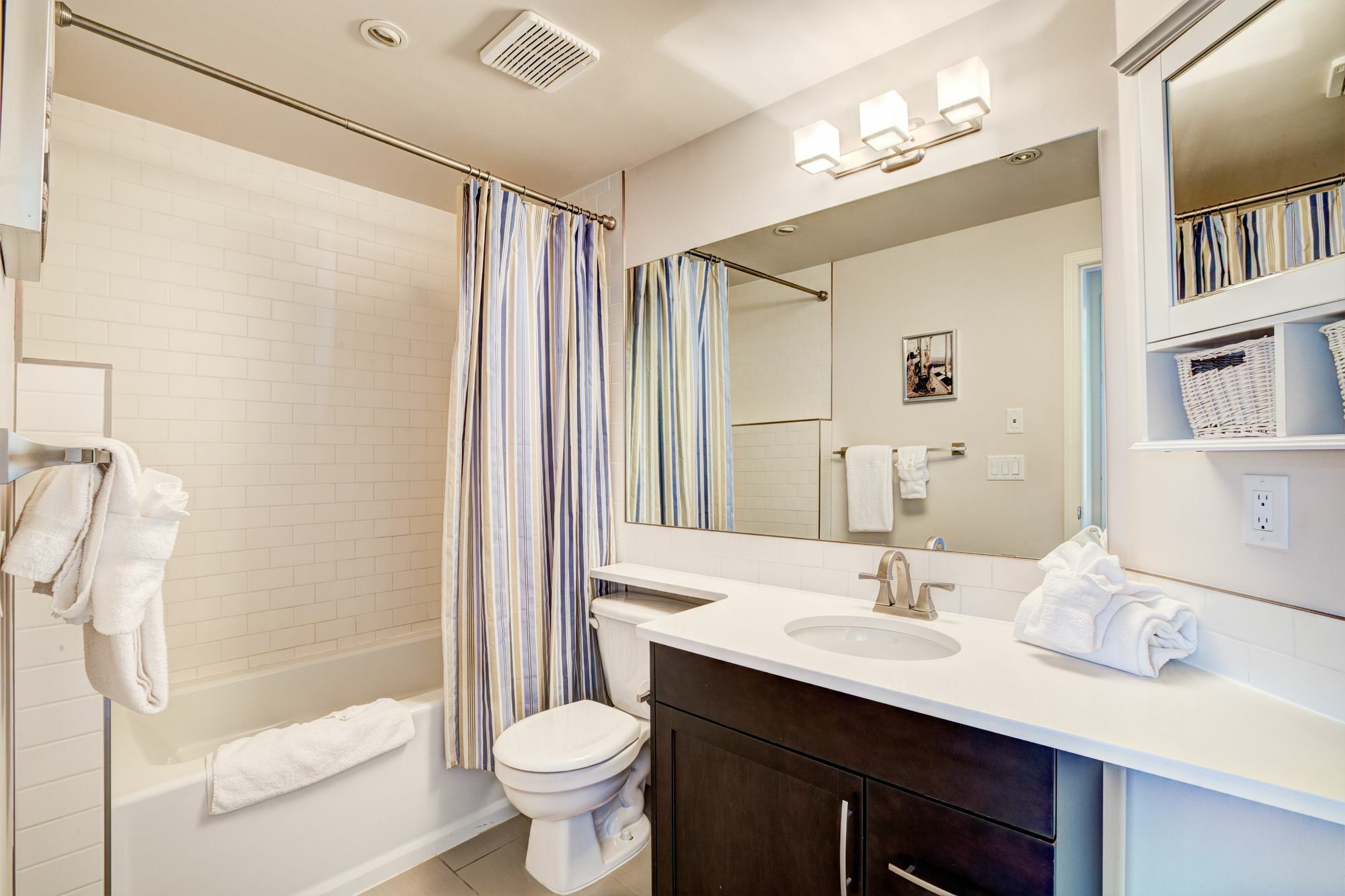 Suite Digs - Genesis YYC Buitenkant foto